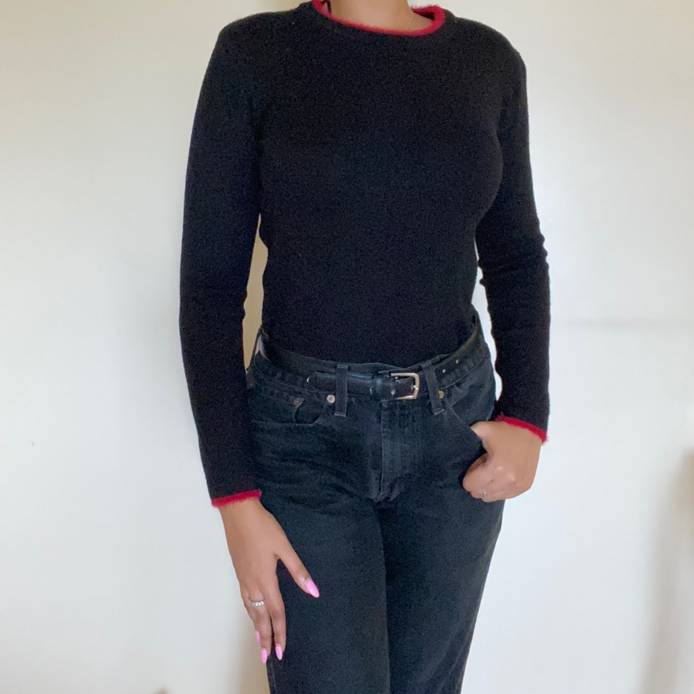 Suzy Shier Black & Red Sweater